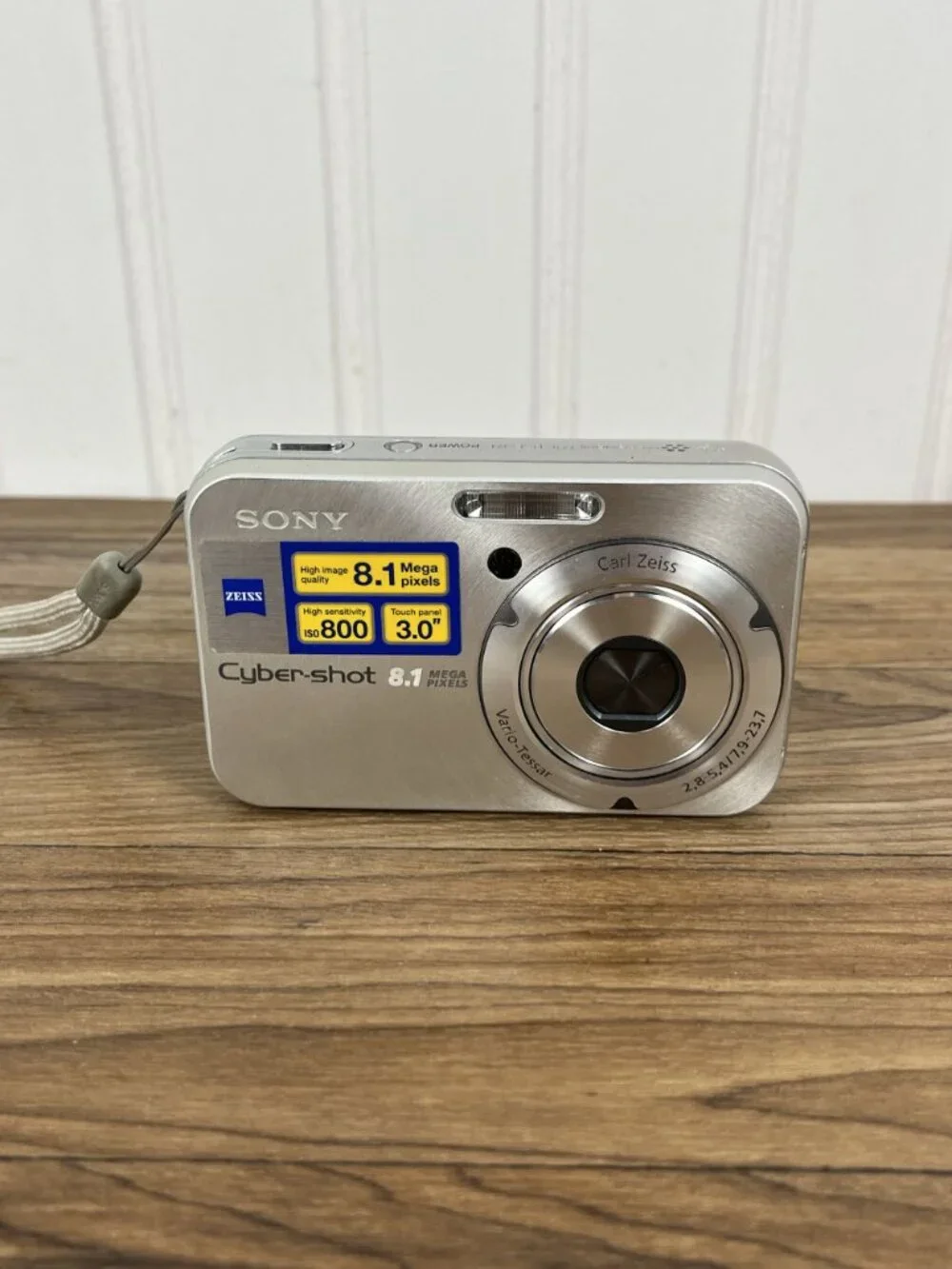 Sony Cybershot DSC-N1 8.1MP Digital Camera Charger SD Card   Battery Case